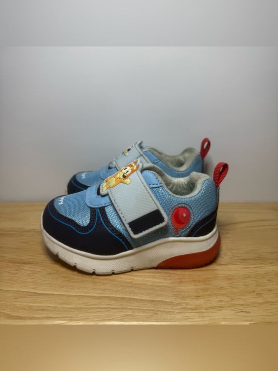 Other - Bluey Light Up Sneakers Toddler 6 Sensory Playwear Neutral Daycare Colorful
